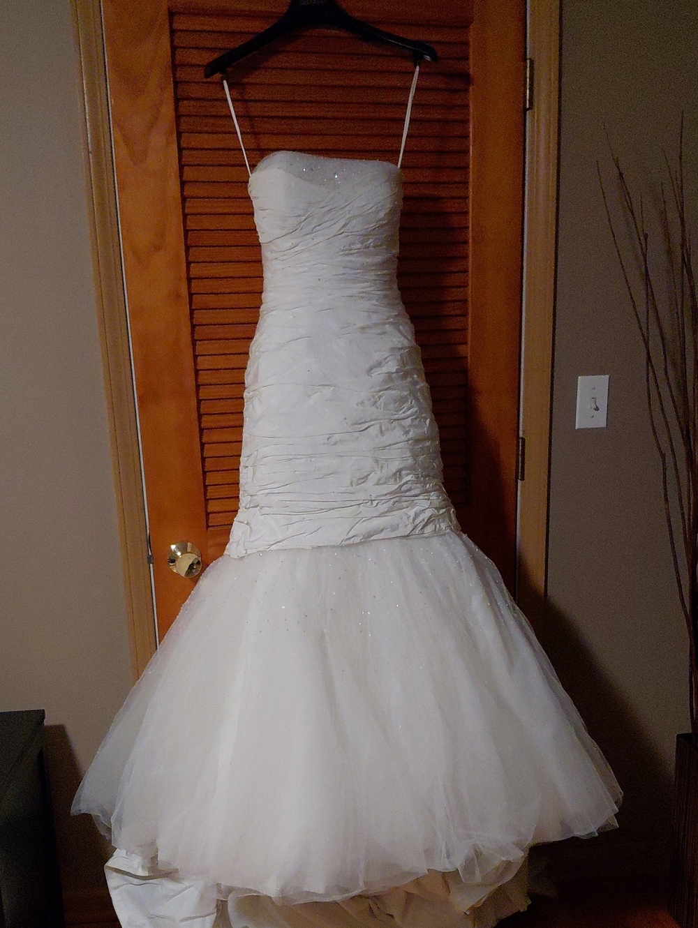 Strapless Ivory Ruffled Tulle Wedding Gown